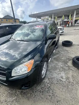 Toyota RAV4 2.5 4x4 2010 Green