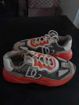 D G Footwear