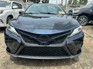 Toyota Camry XSE V6 FWD (3.5L 6cyl 8AM) 2018 Blue
