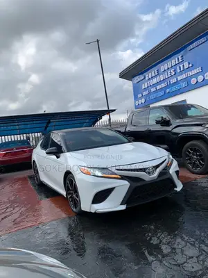 Toyota Camry 2021 White