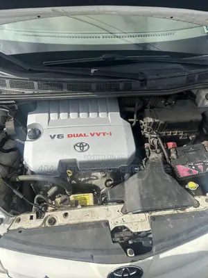 Toyota Sienna LE 2008 White