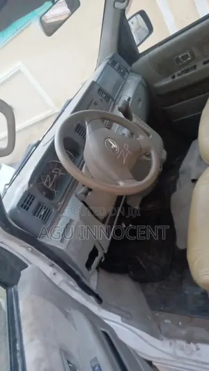 Daihatsu Hijet 2010 White