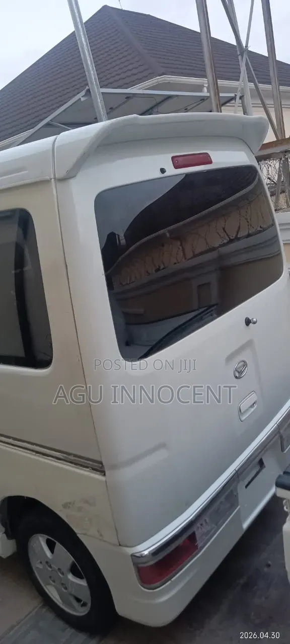 Daihatsu Hijet 2010 White