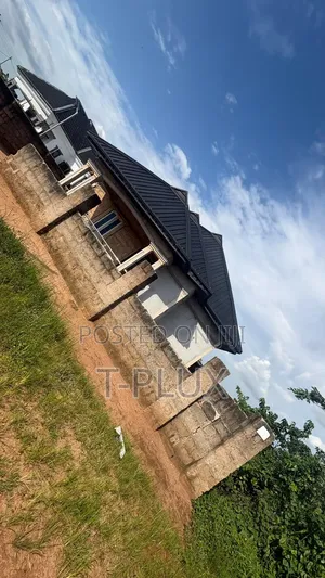 3bdrm Bungalow in Benin City for sale