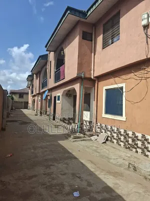 Furnished 3bdrm Block of Flats in Baruwa for sale