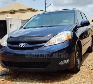 Toyota Sienna 2006 Blue