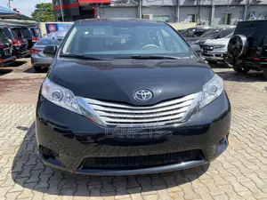 Toyota Sienna 2013 Black