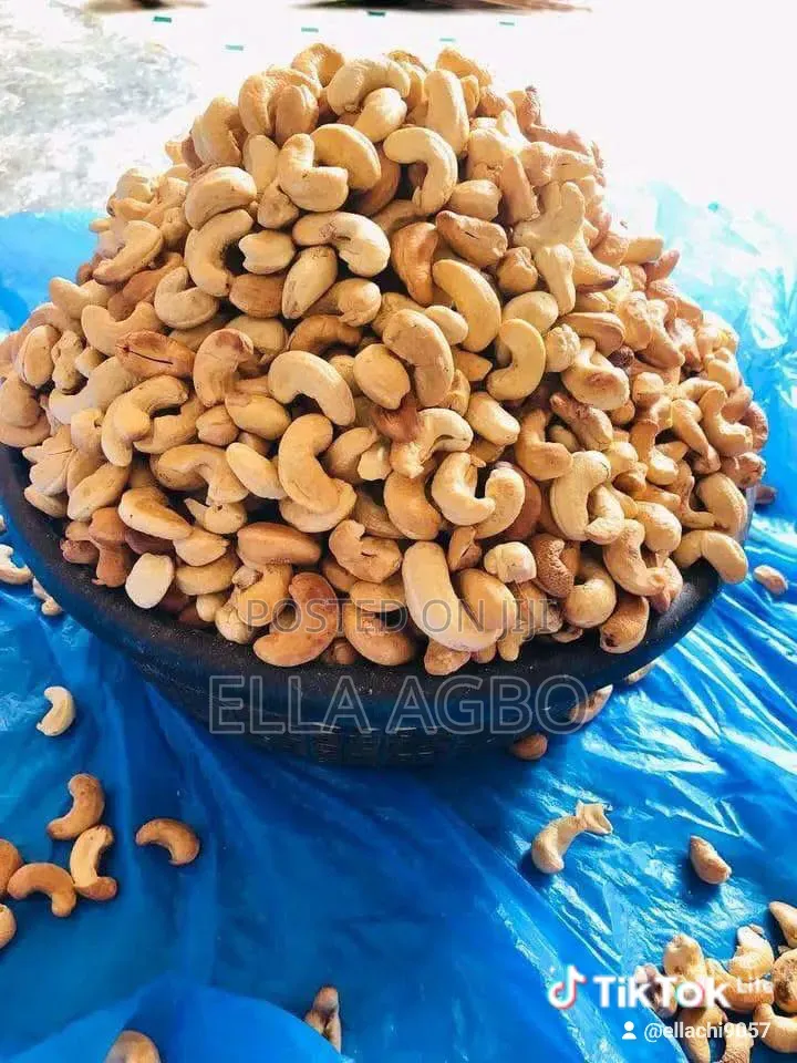 Natural Cashewnuts