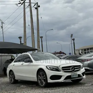 Mercedes-Benz C300 2016 White