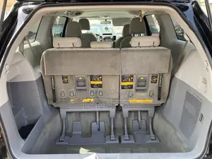 Toyota Sienna 2013 Black