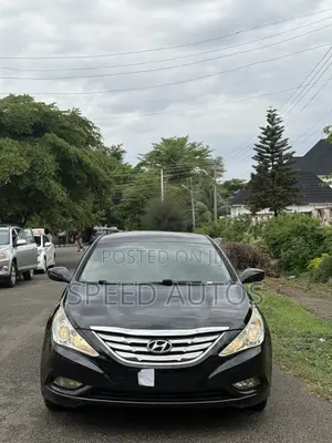 Hyundai Sonata SE 2.0T Sedan FWD (2.0L 4cyl 6A) 2013 Black