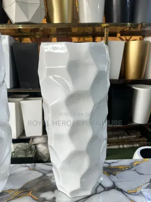 Long Glossy Fiber Pot