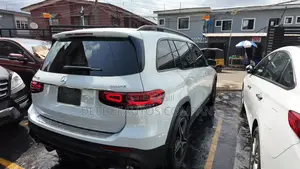 Mercedes-Benz GLB-Class GLB 250 4MATIC 2022 White