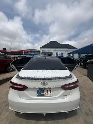 Toyota Camry XSE V6 FWD 2020 White