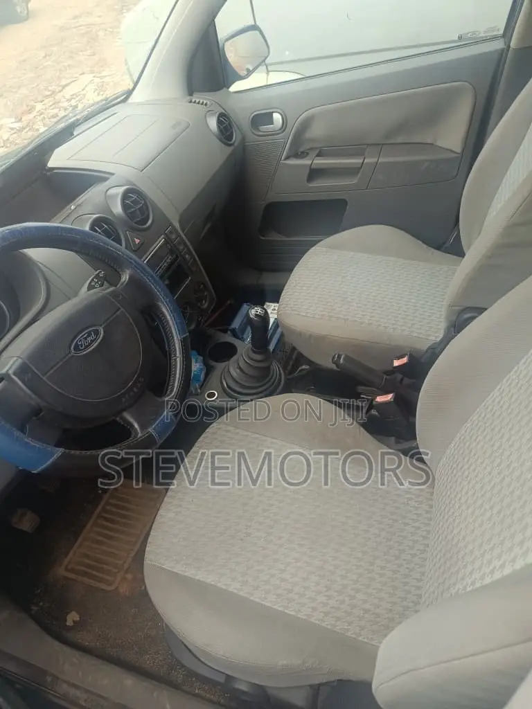 Ford Fusion 2005 Blue