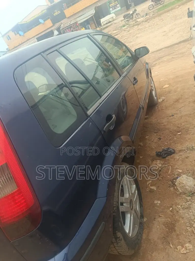 Ford Fusion 2005 Blue