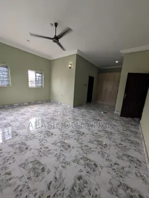 3bdrm Apartment in Idoro By Stadium, Uyo for rent