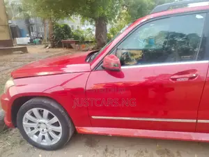 Mercedes-Benz GLK-Class 2010 Red