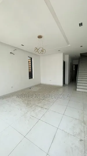 4bdrm Duplex in Ikota for rent