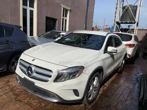 Mercedes-Benz GLA 250 2016 White