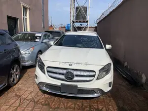 Mercedes-Benz GLA 250 2016 White