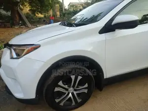 Toyota RAV4 2018 White