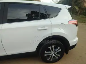 Toyota RAV4 2018 White