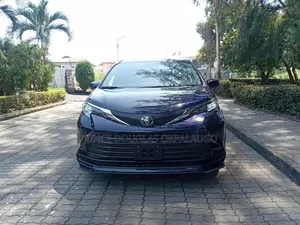 Toyota Sienna 2025 Blue
