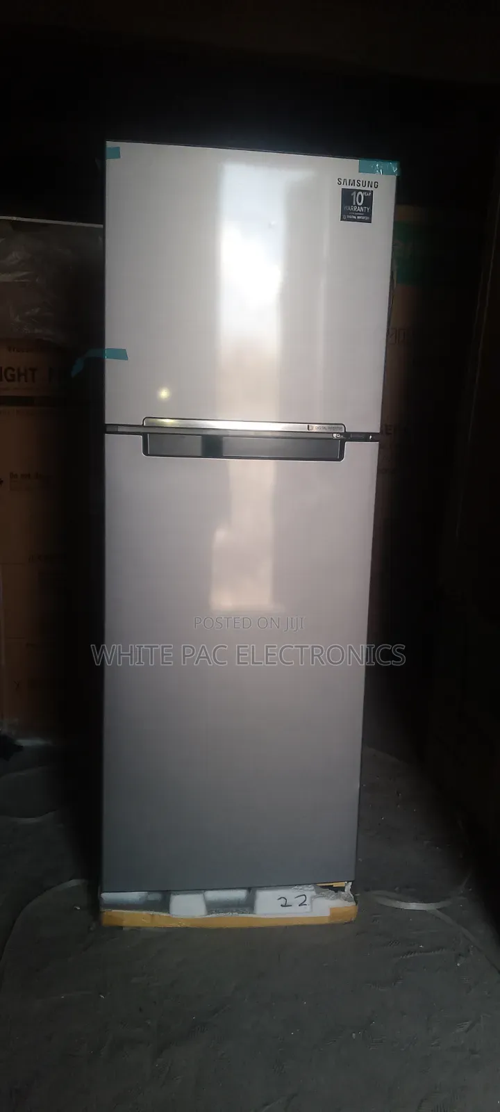 Samsung 305 Liters Inverter Double Door Refrigerator> Ice Cube Maker