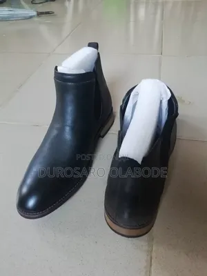 Men Classic Chelsea Boot