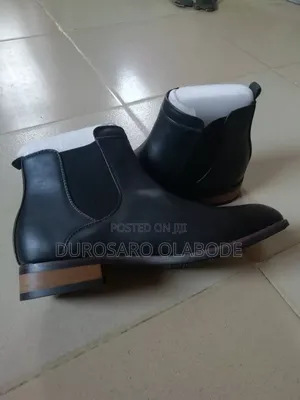Men Classic Chelsea Boot