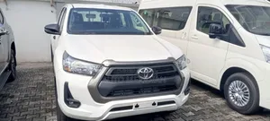 New Toyota Hilux 2025 White
