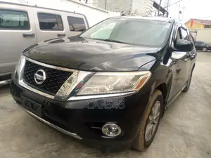 Nissan Pathfinder 2014 Black