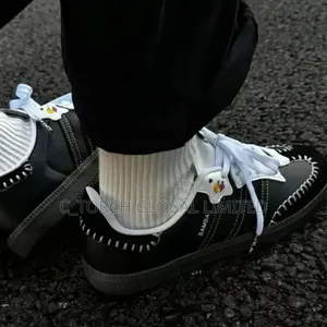Adidas Sneaker