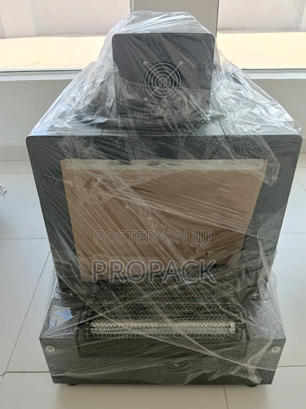 Table-Top Shrink Wrapping Machine