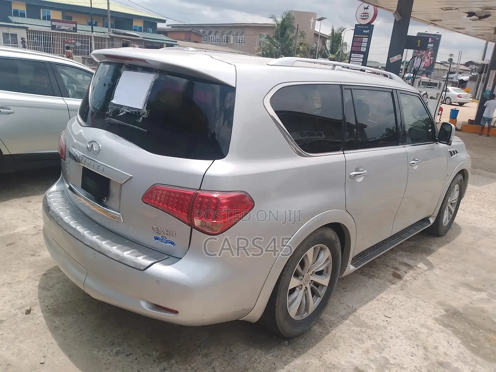 Infiniti QX80 2017 Silver