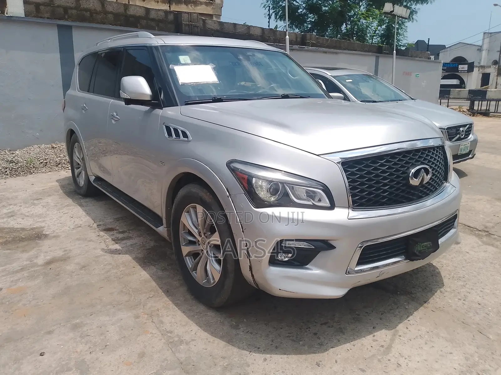 Infiniti QX80 2017 Silver