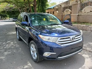 Toyota Highlander Limited 3.5l 4WD 2013 Blue