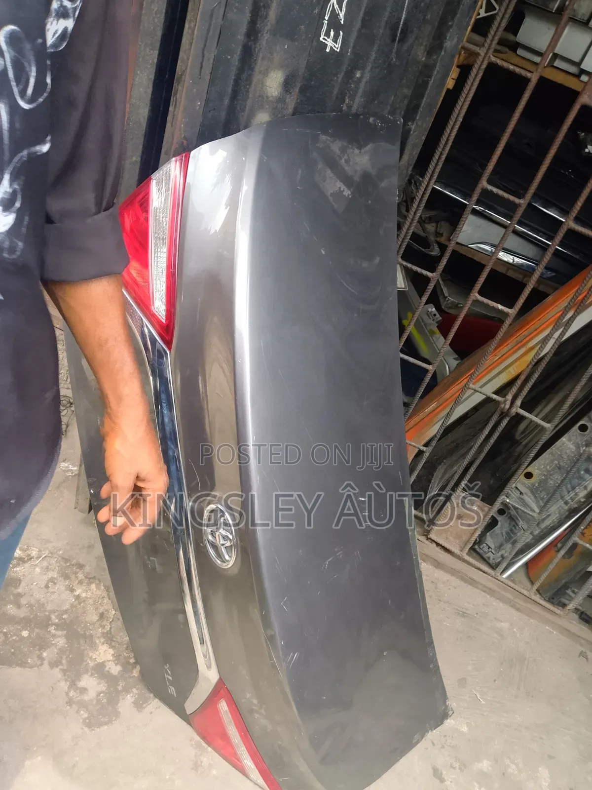 Boot Camry 2015 Model