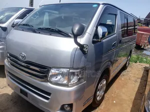 Toyota HiAce 2012 Silver
