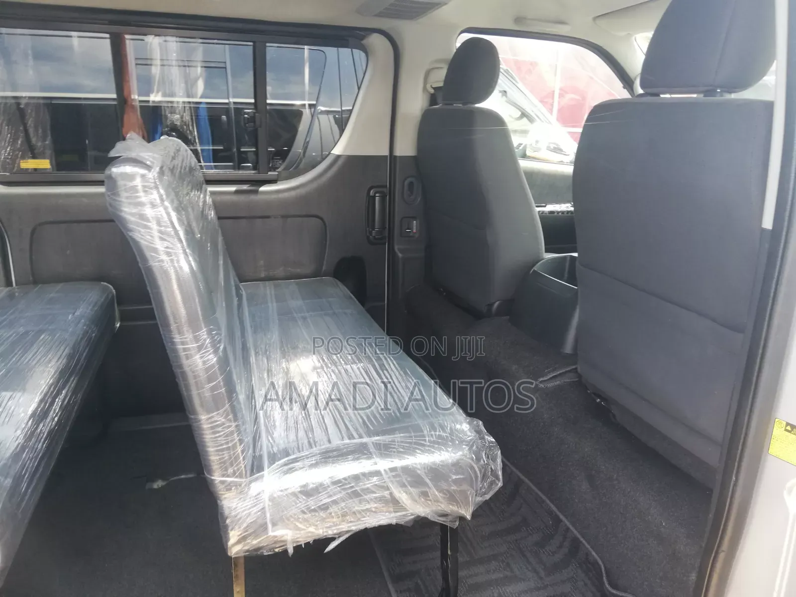 Toyota HiAce 2012 Silver