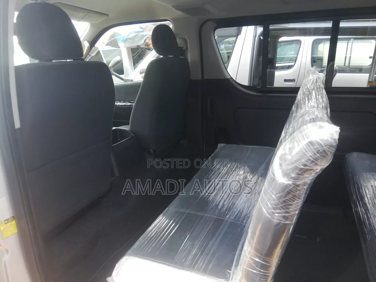 Toyota HiAce 2012 Silver