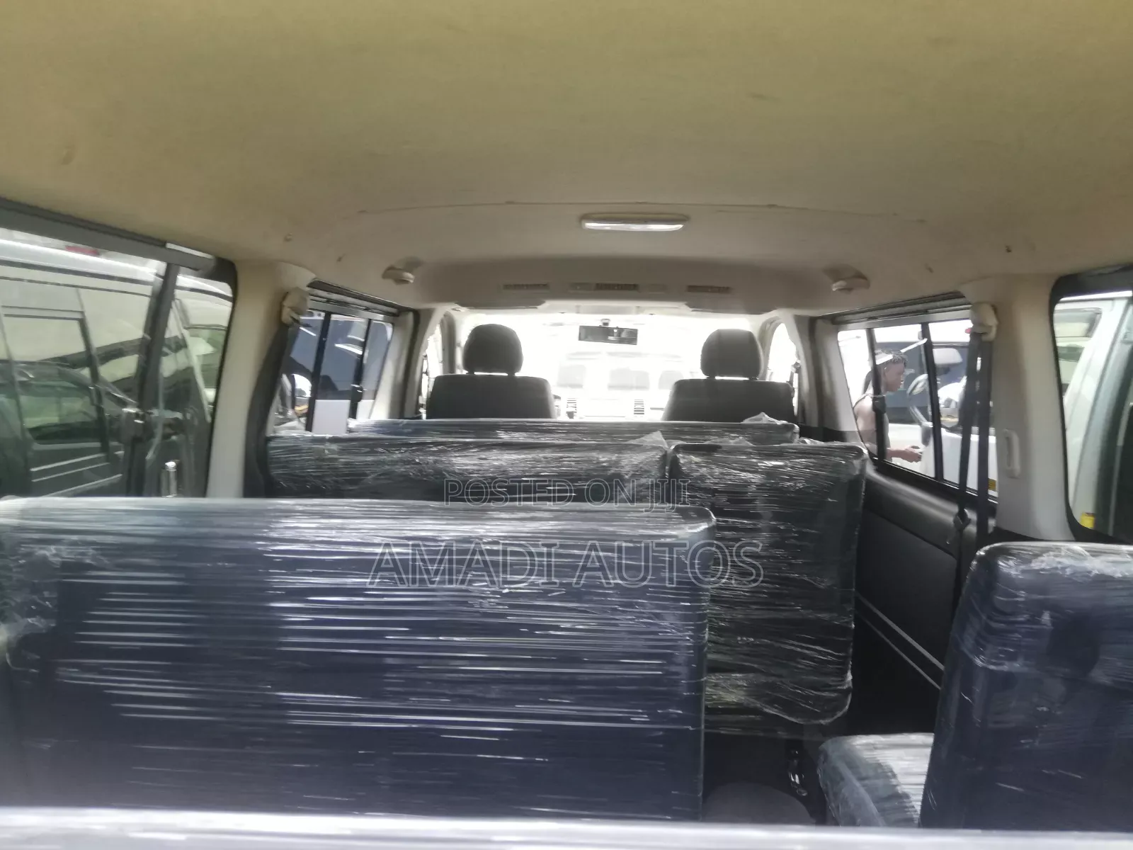 Toyota HiAce 2012 Silver