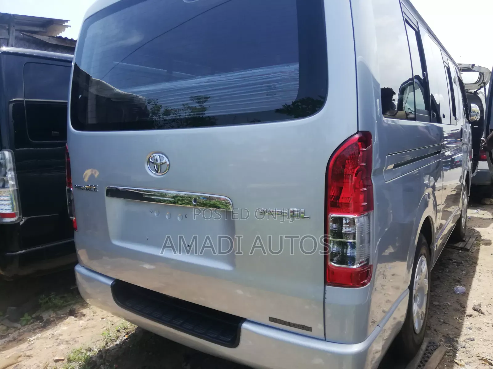 Toyota HiAce 2012 Silver
