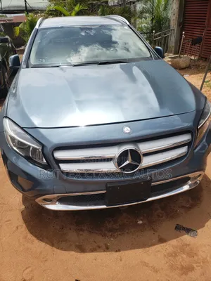 Mercedes-Benz GLA-Class 2016 Blue