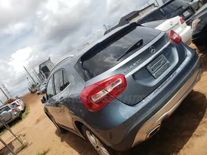 Mercedes-Benz GLA-Class 2016 Blue