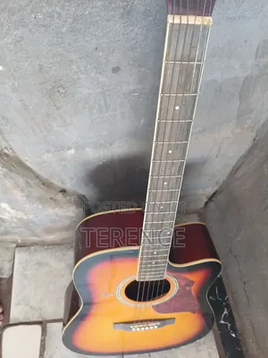 Very Good No Problem With the Guitar