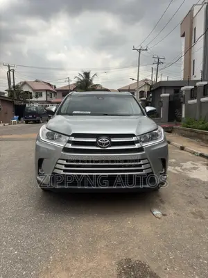Toyota Highlander Limited 2019 Silver