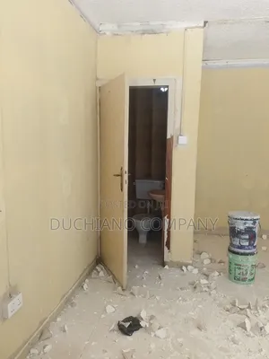 120sqm Pharmacy Space on the Road