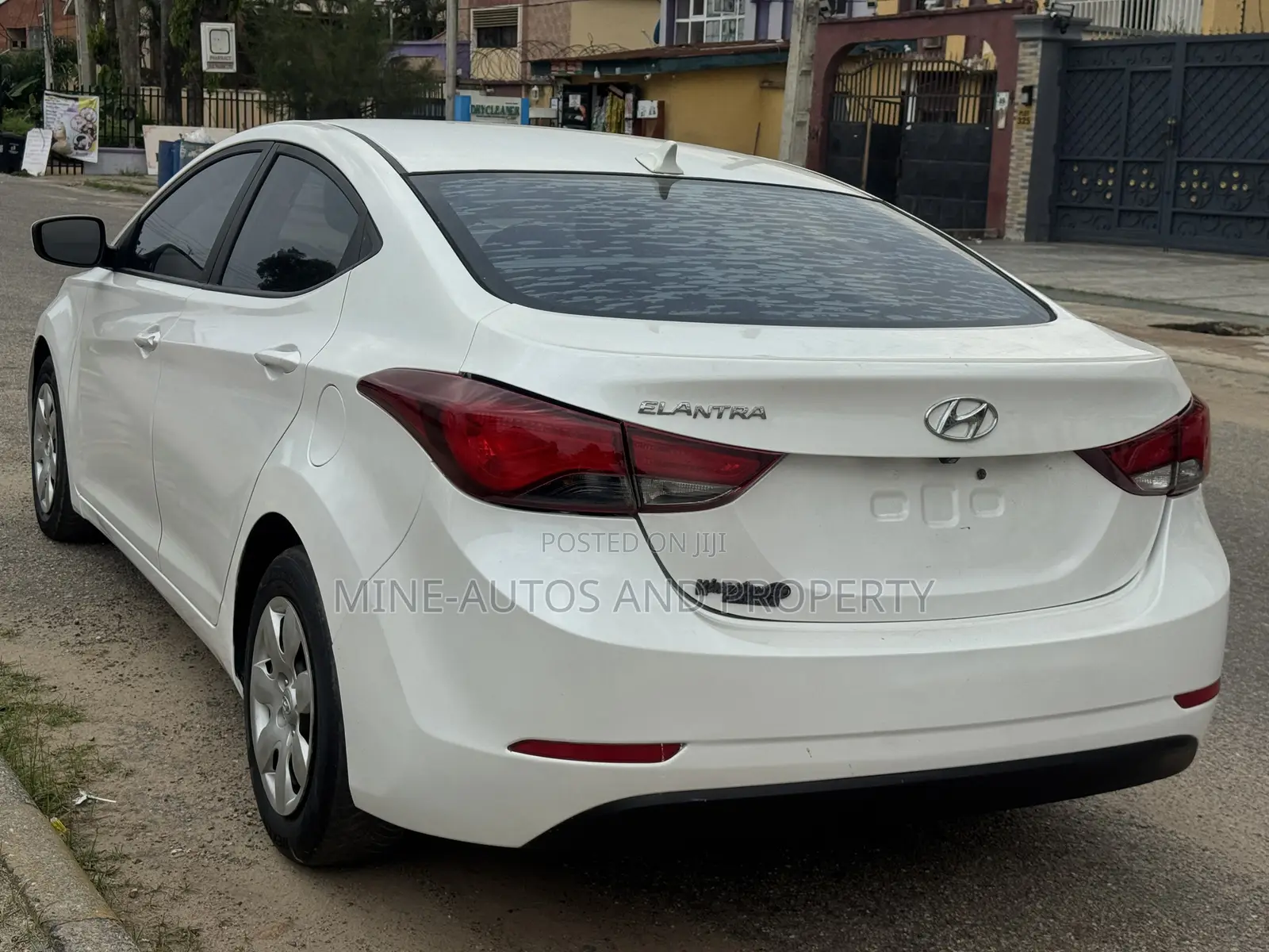 Hyundai Elantra 2015 White